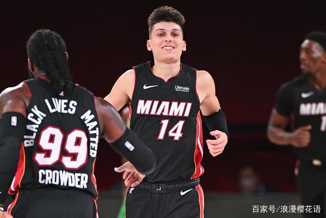 王耀新和张 王耀新和张